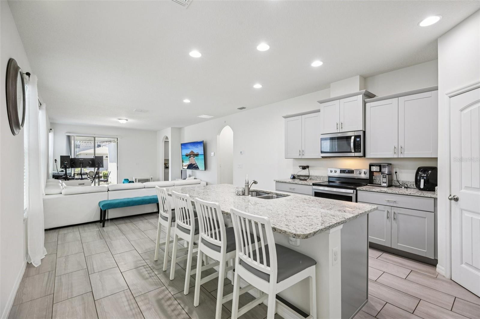 Image 15 of 50 For 16385 Admirals Cove Lane