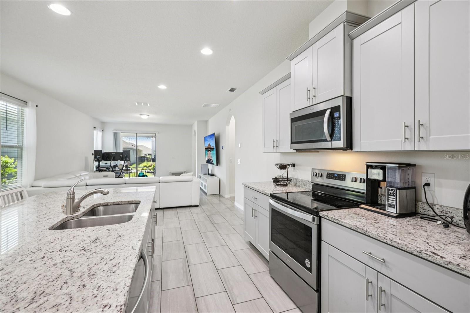 Image 16 of 50 For 16385 Admirals Cove Lane