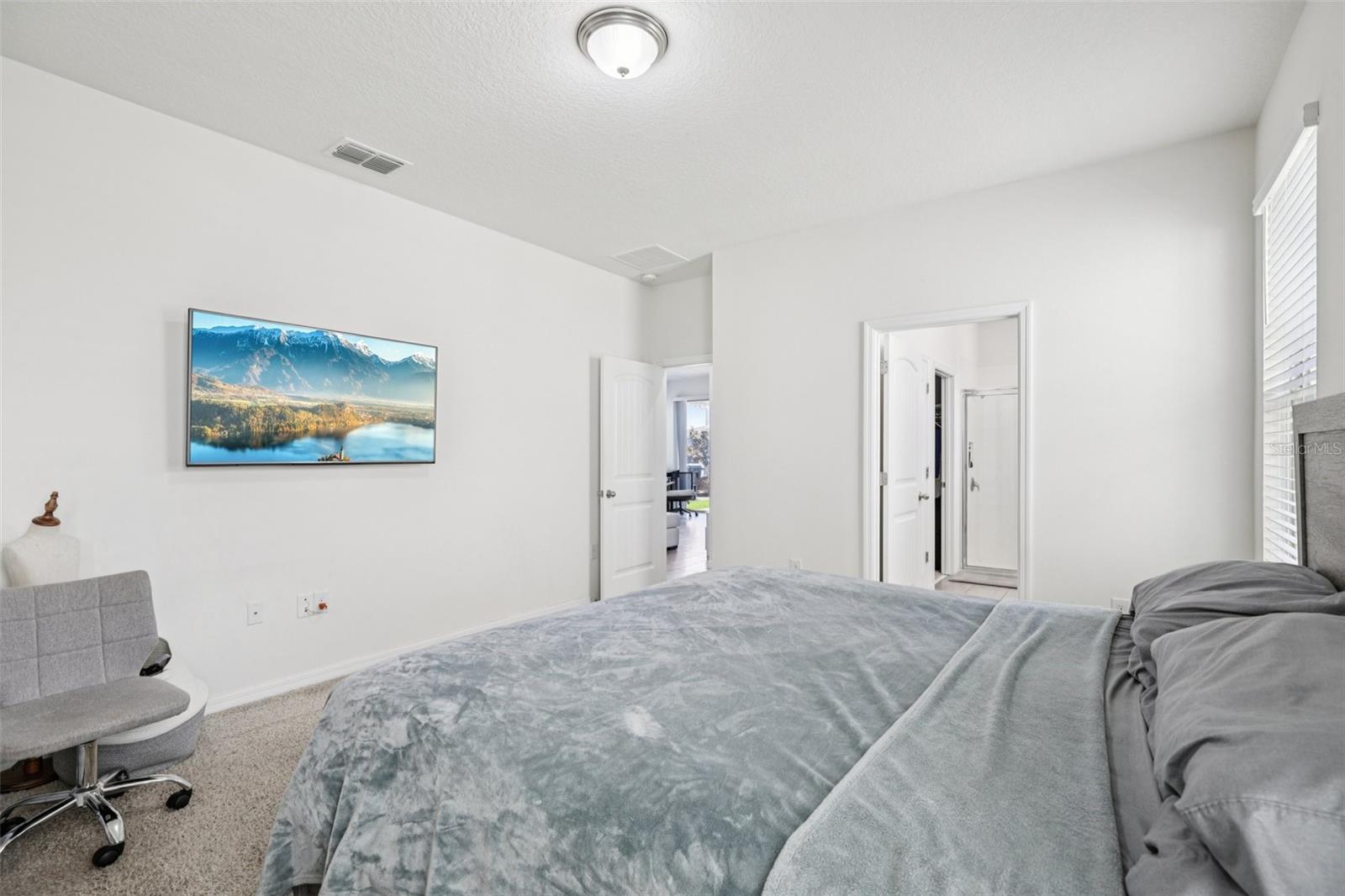 Image 27 of 50 For 16385 Admirals Cove Lane