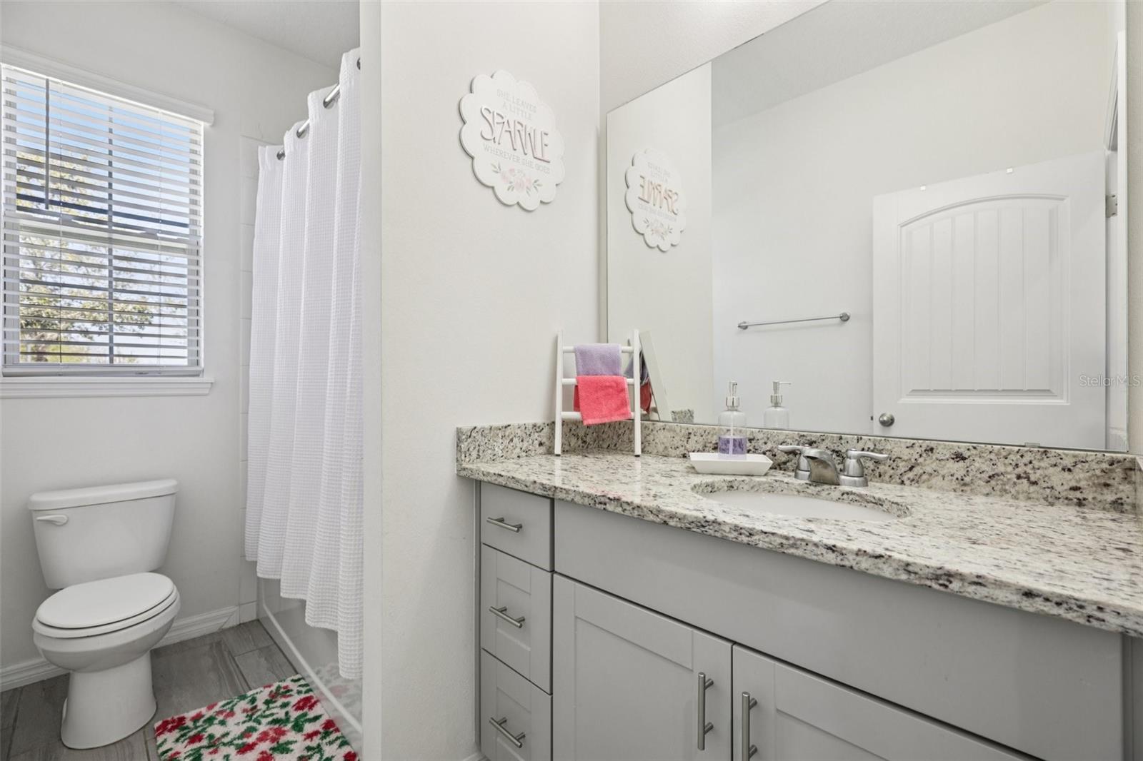 Image 29 of 50 For 16385 Admirals Cove Lane