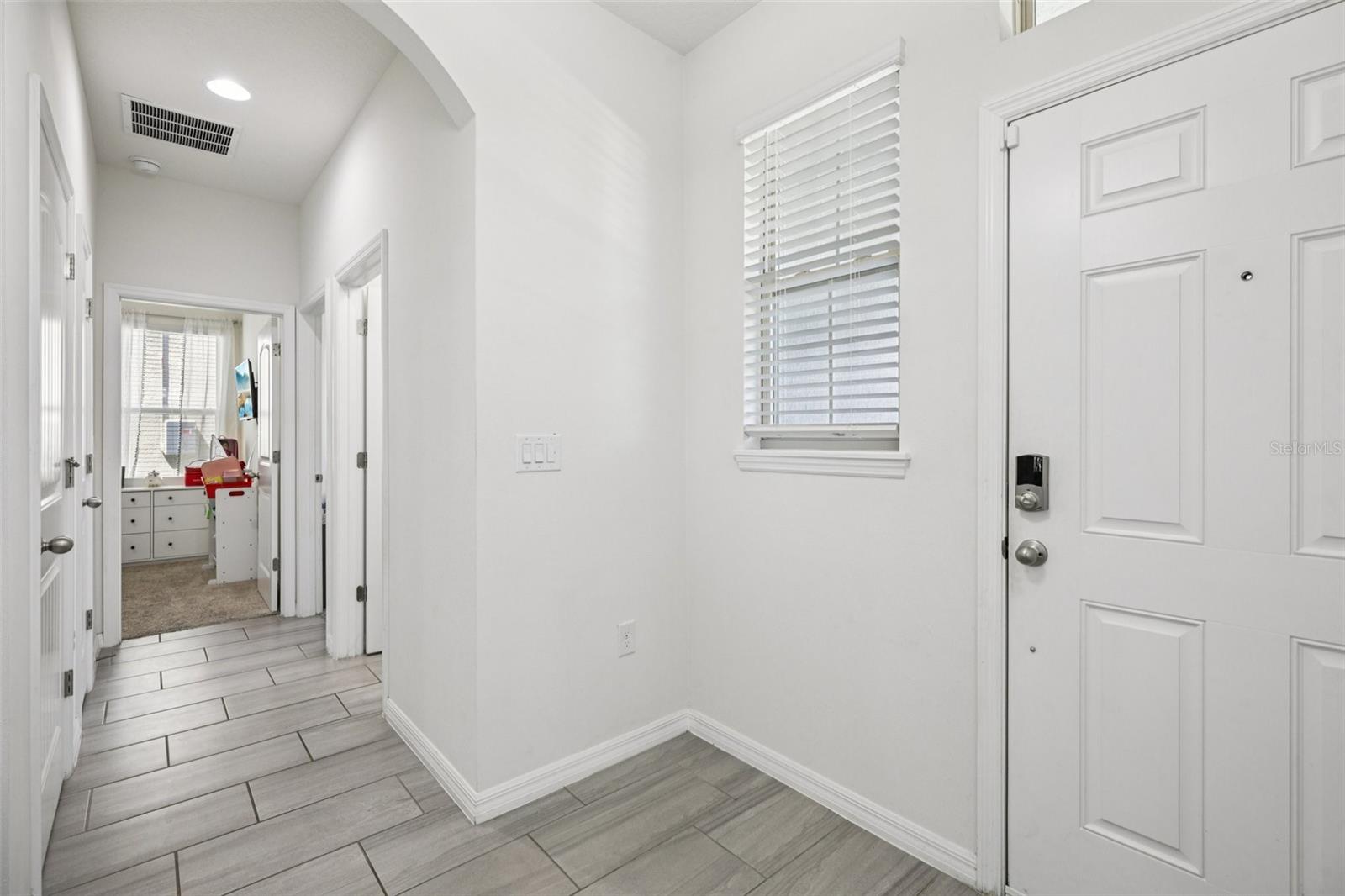 Image 3 of 50 For 16385 Admirals Cove Lane