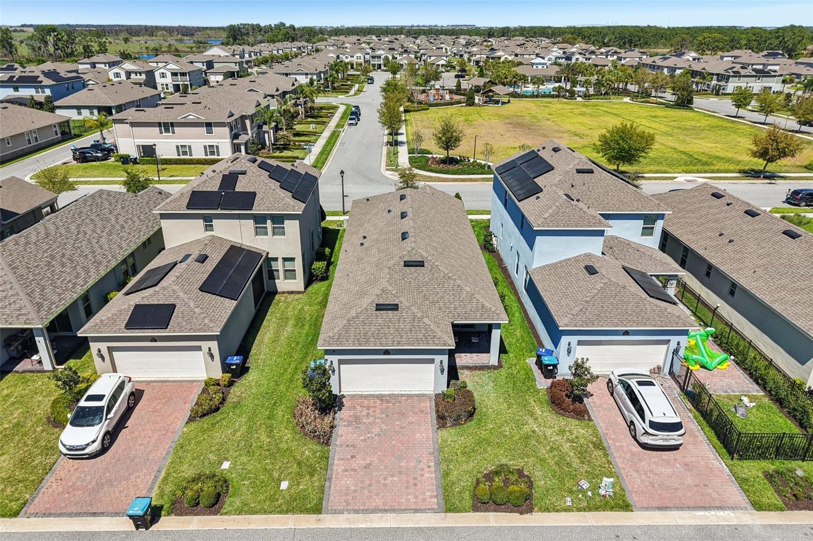 Image 43 of 50 For 16385 Admirals Cove Lane