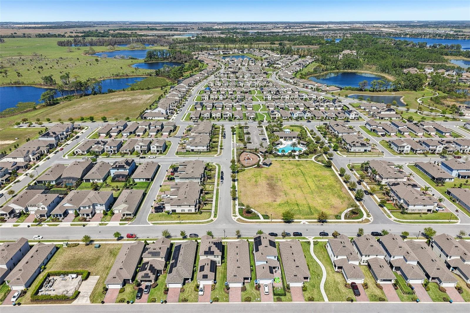 Image 46 of 50 For 16385 Admirals Cove Lane