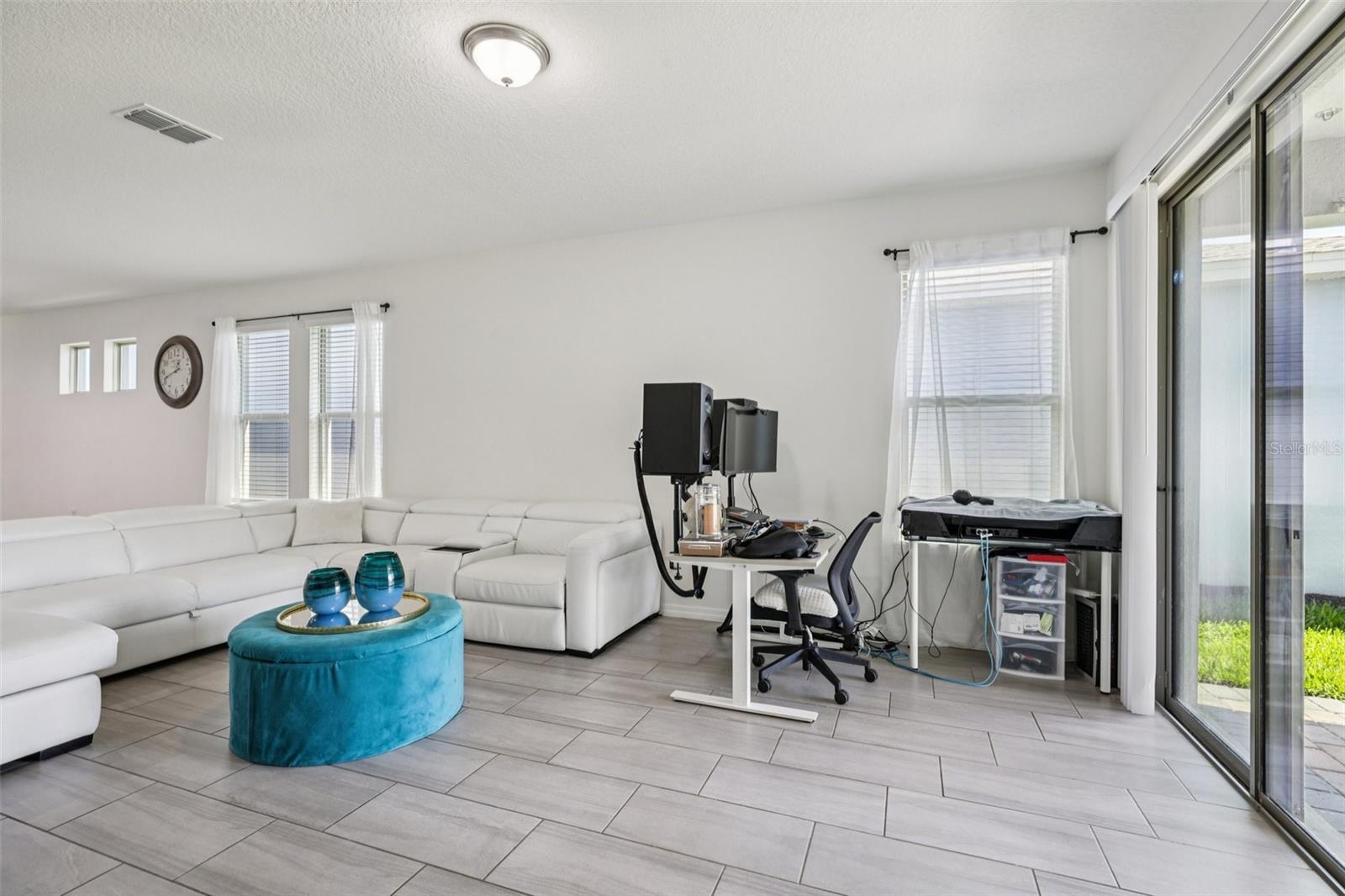 Image 6 of 50 For 16385 Admirals Cove Lane