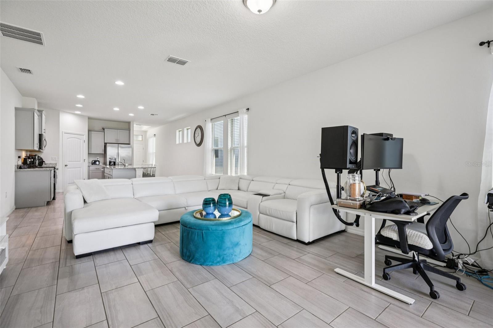 Image 7 of 50 For 16385 Admirals Cove Lane