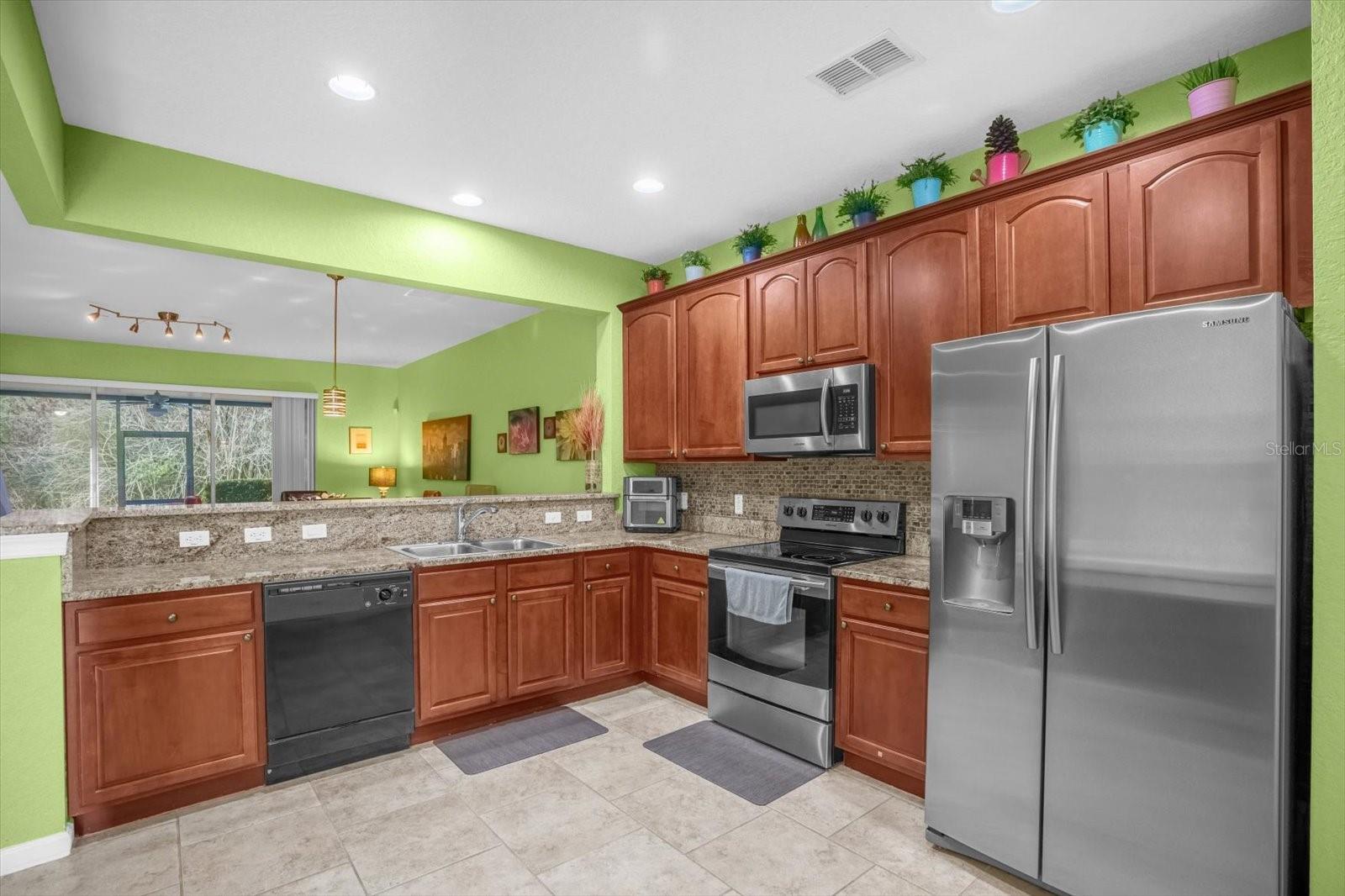 Image 4 of 29 For 1120 Rock Harbor Avenue