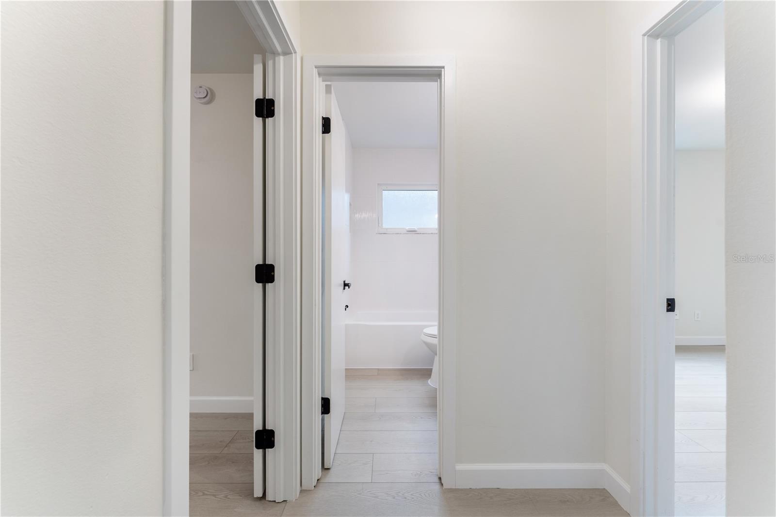 Image 12 of 28 For 104 Glenwood Avenue