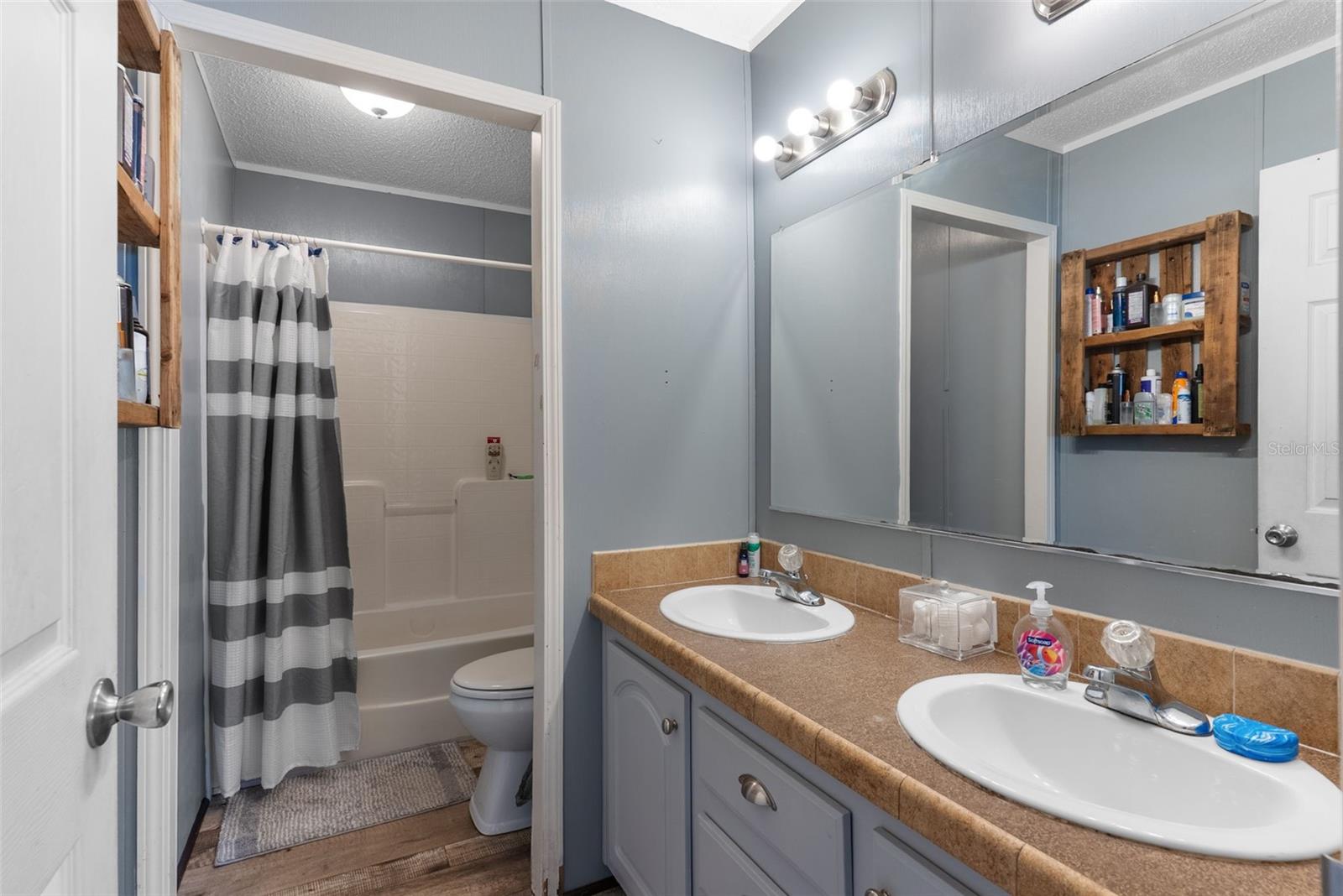 Image 26 of 49 For 8155 121st Place