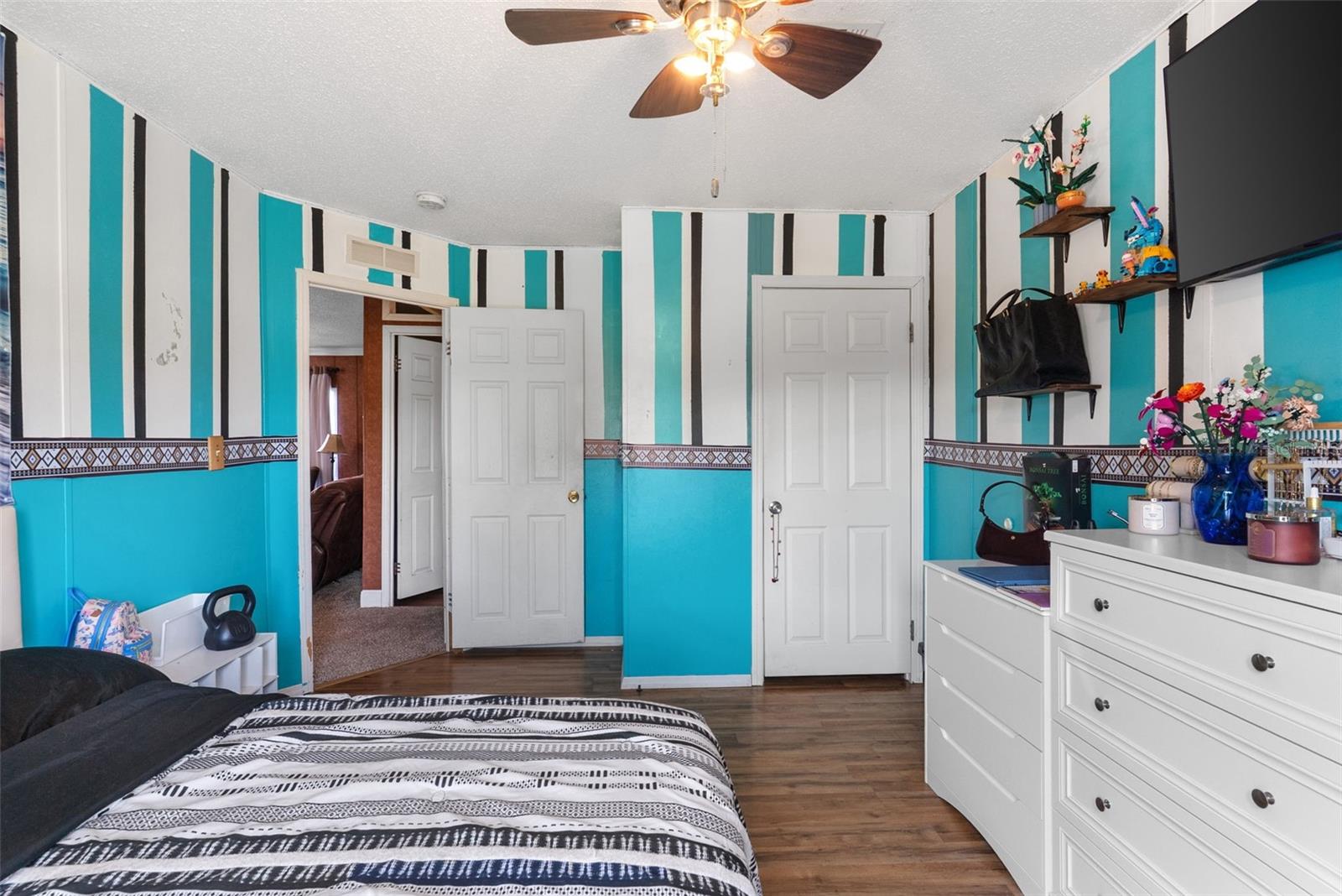 Image 28 of 49 For 8155 121st Place