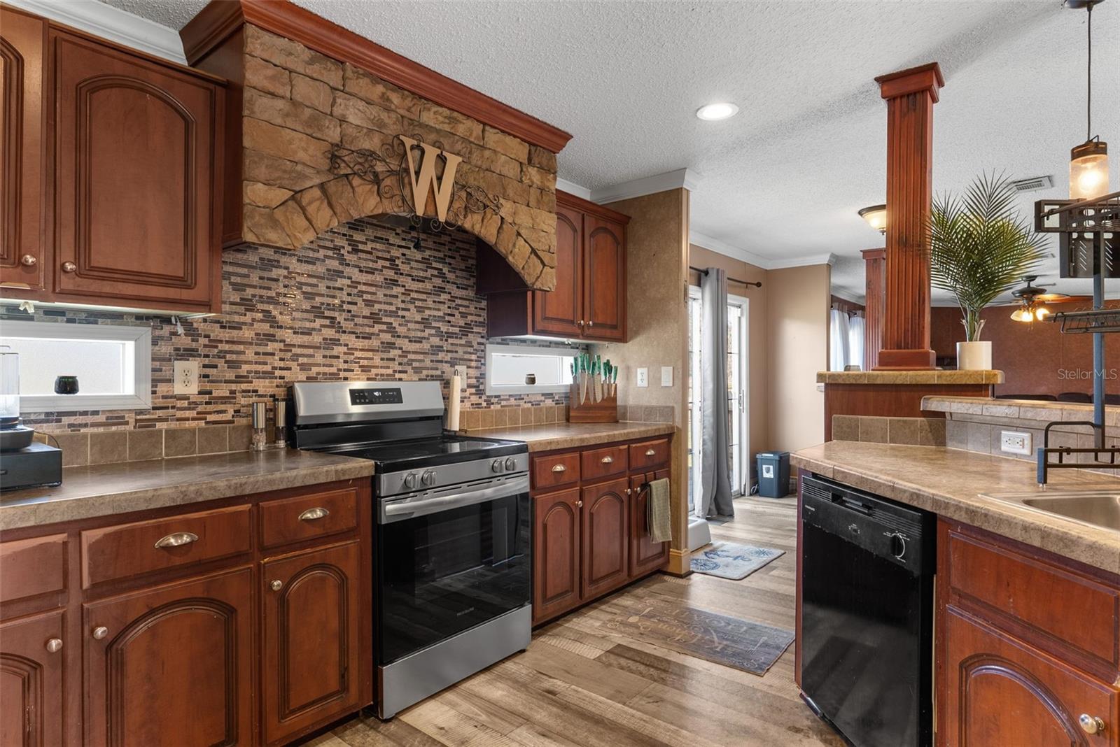 Image 6 of 49 For 8155 121st Place