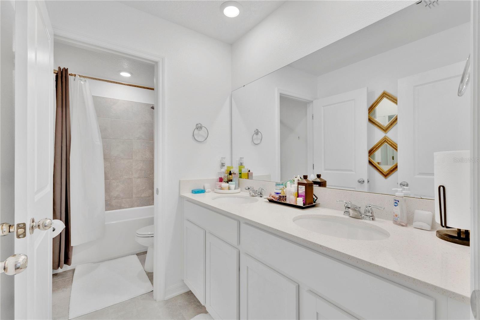 Image 15 of 37 For 4212 Pebbles Throw Drive