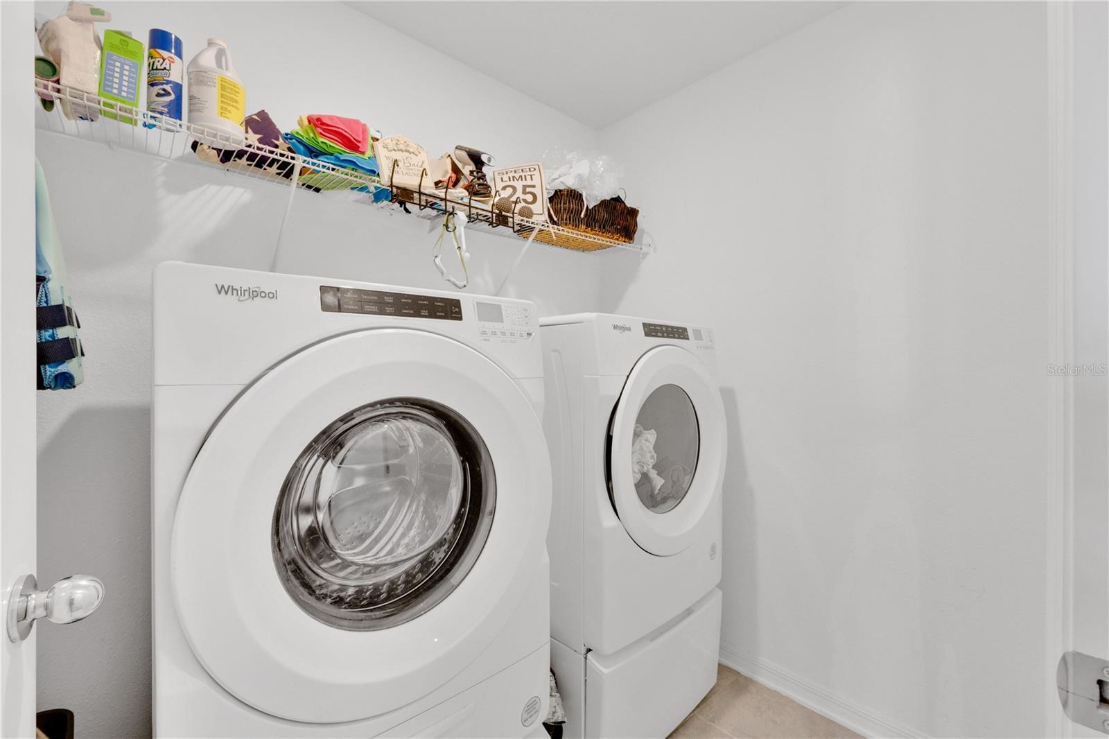 Image 20 of 37 For 4212 Pebbles Throw Drive