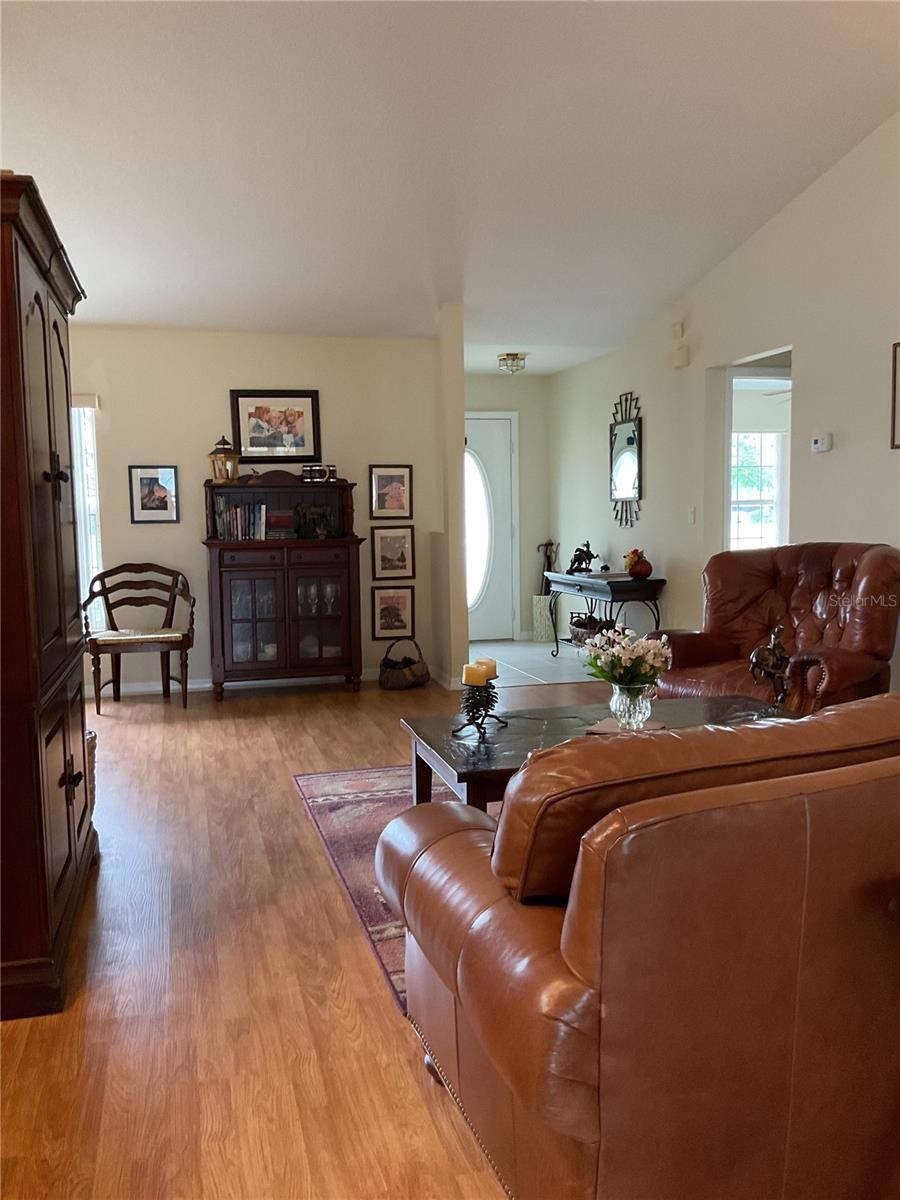 Image 3 of 13 For 8598 60th Circle