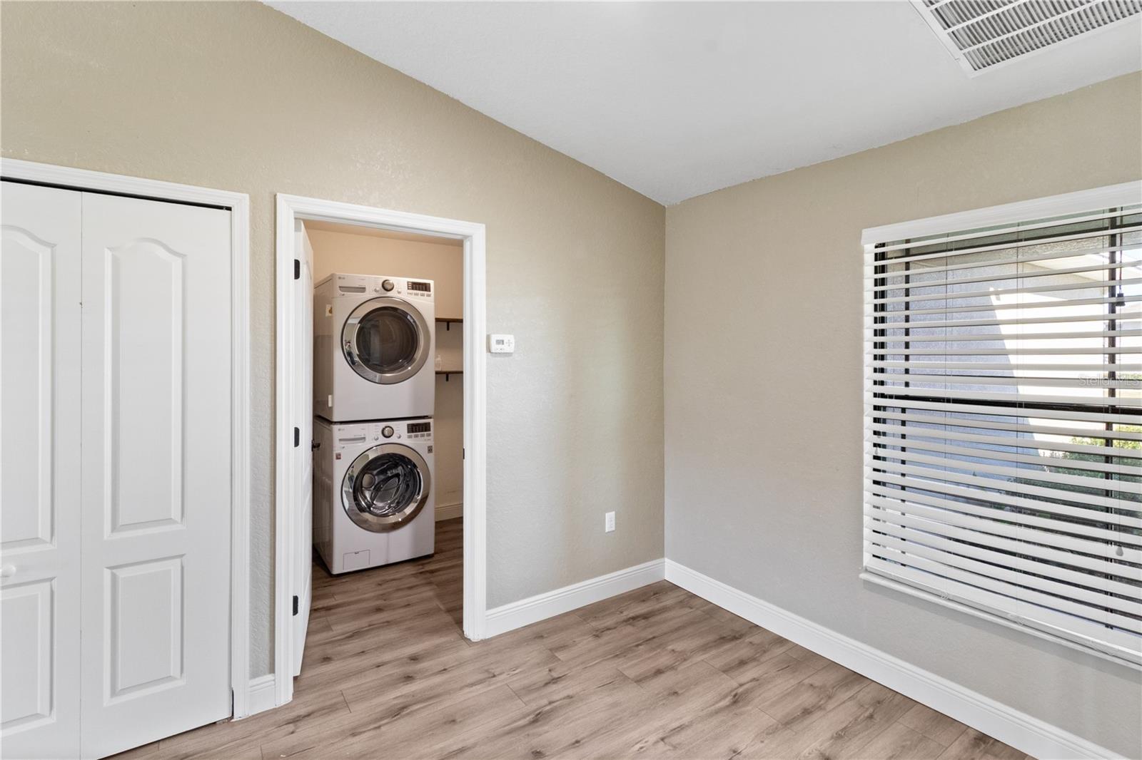 Image 10 of 43 For 4749 Magnolia Preserve Avenue