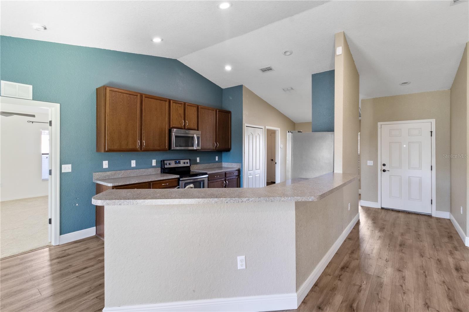 Image 13 of 43 For 4749 Magnolia Preserve Avenue