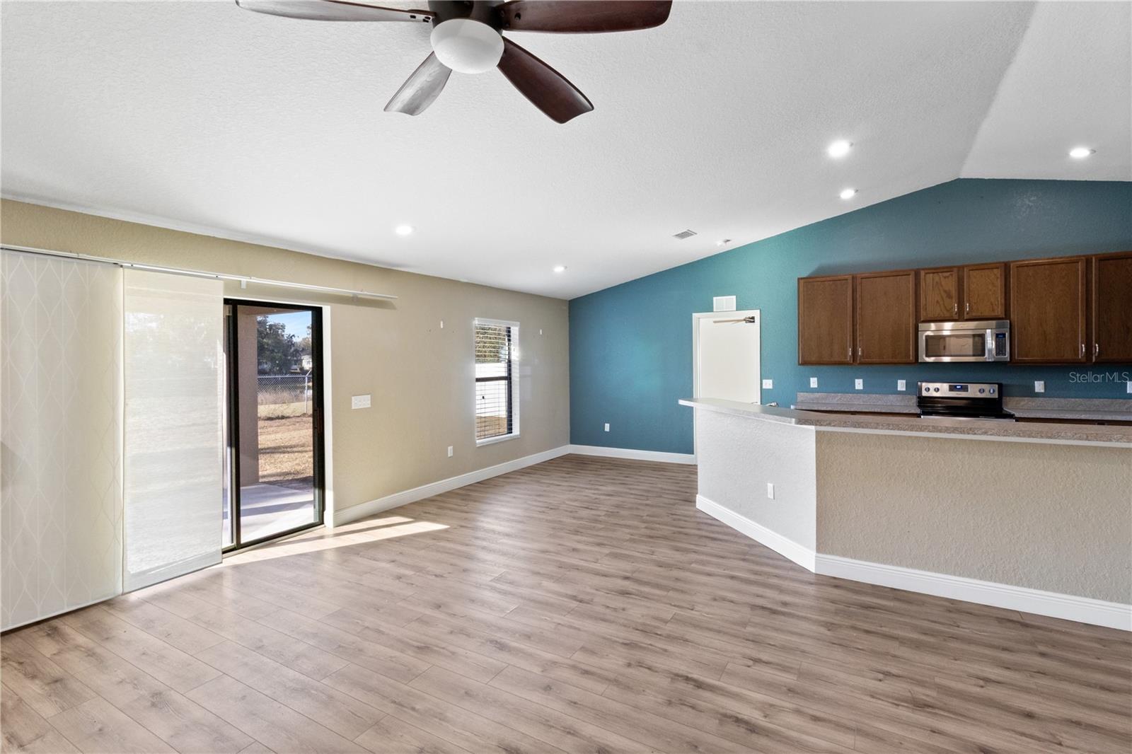 Image 19 of 43 For 4749 Magnolia Preserve Avenue