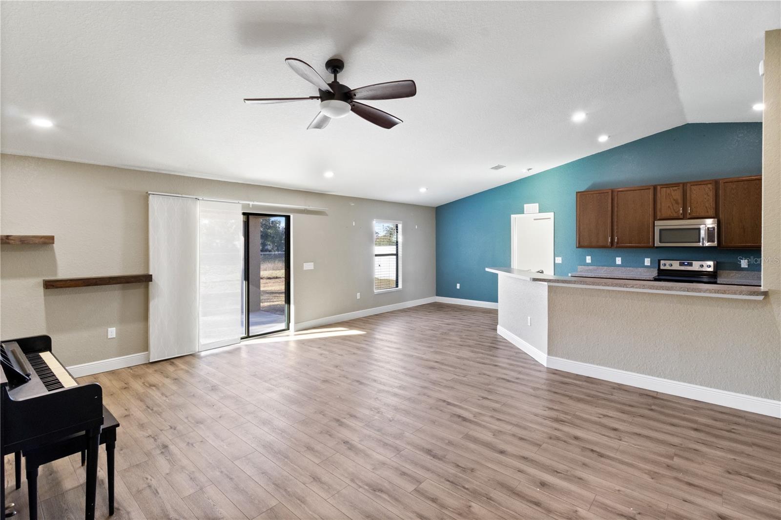 Image 27 of 43 For 4749 Magnolia Preserve Avenue