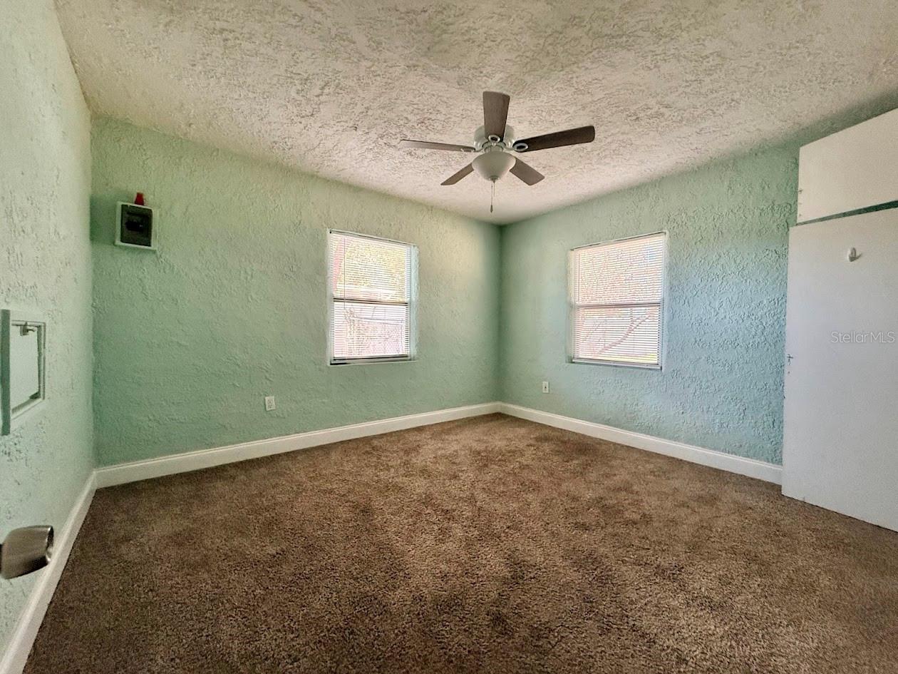 Image 10 of 17 For 115 Chesley Avenue