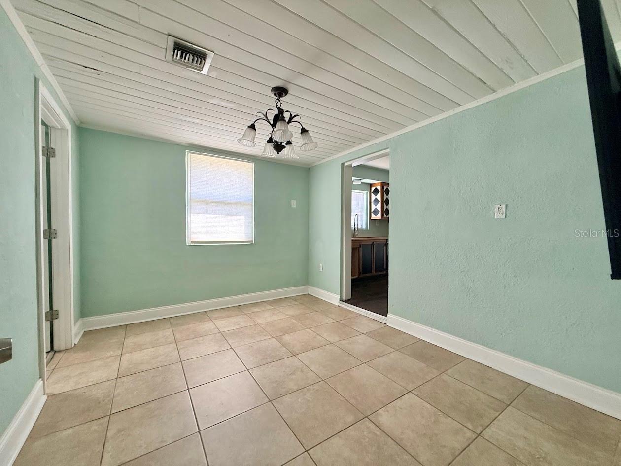 Image 9 of 17 For 115 Chesley Avenue