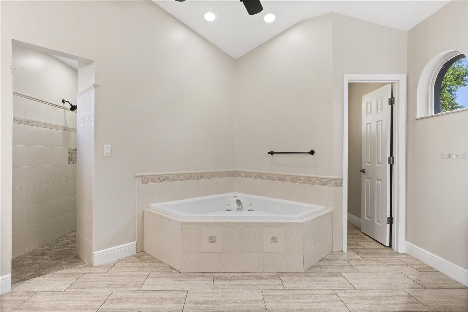 Image 19 of 46 For 11424 Cypress Hill Street