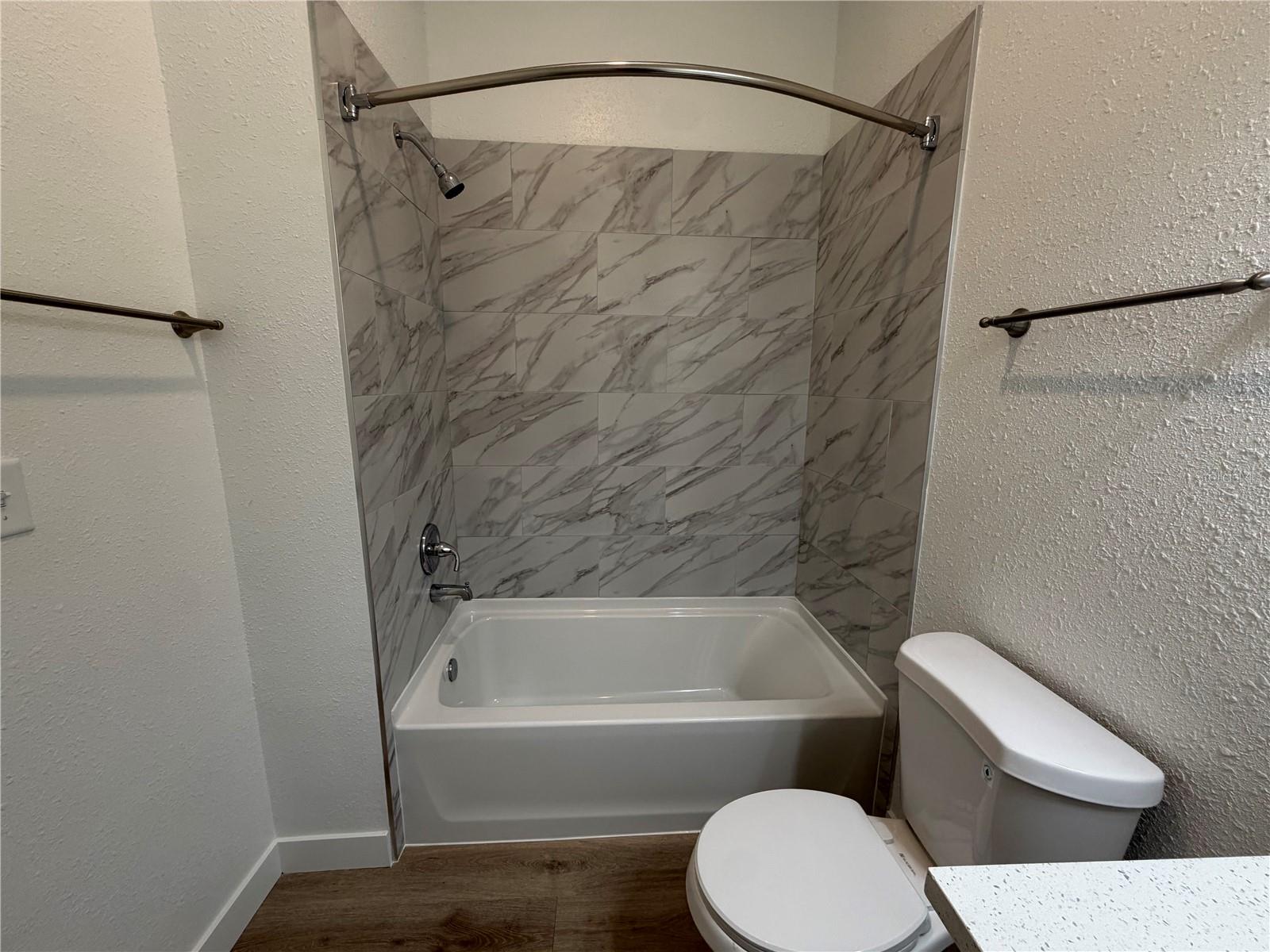 Image 15 of 39 For 205 13th Street