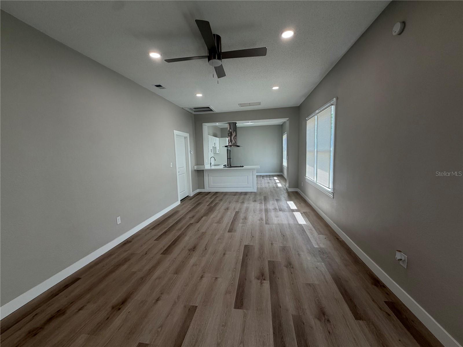 Image 17 of 39 For 205 13th Street