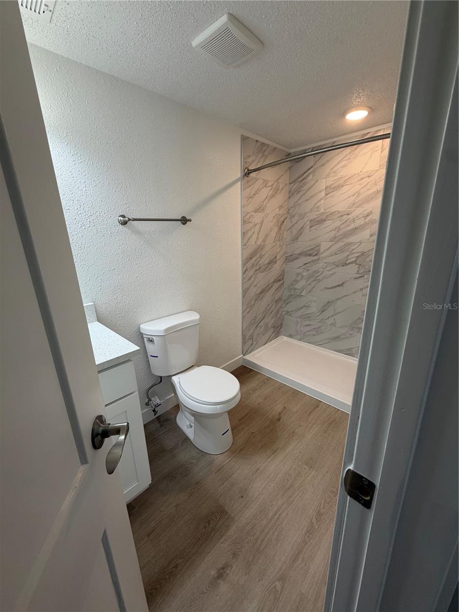 Image 32 of 39 For 205 13th Street