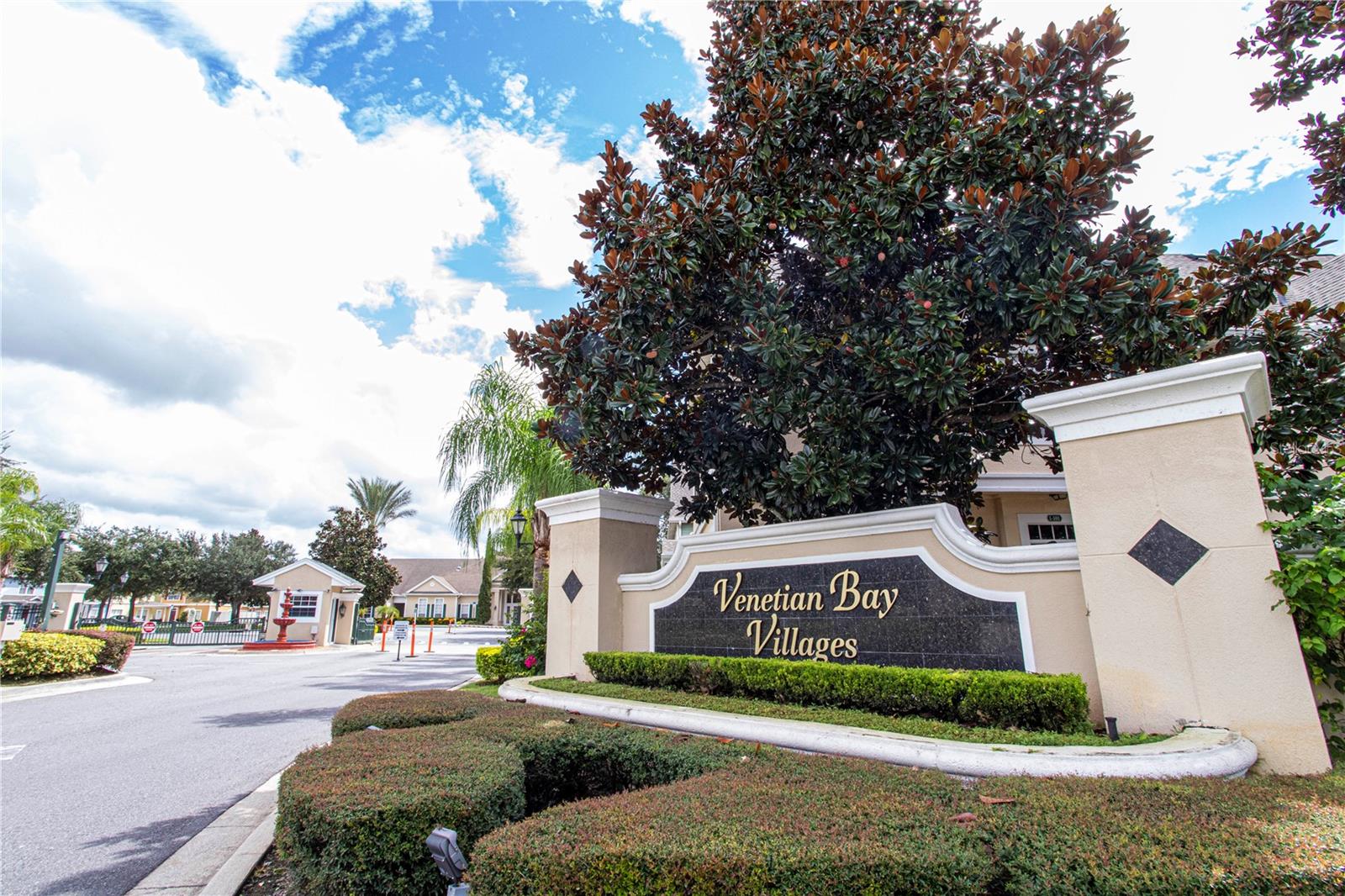 Image 15 of 31 For 4011 Venetian Bay Drive 106