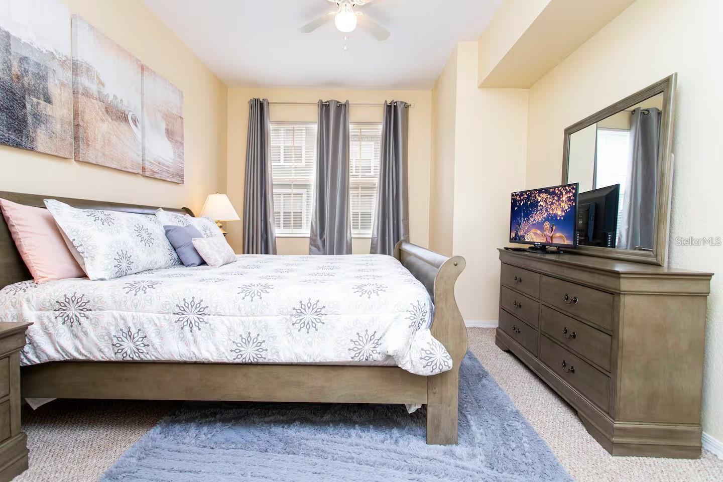 Image 6 of 31 For 4011 Venetian Bay Drive 106