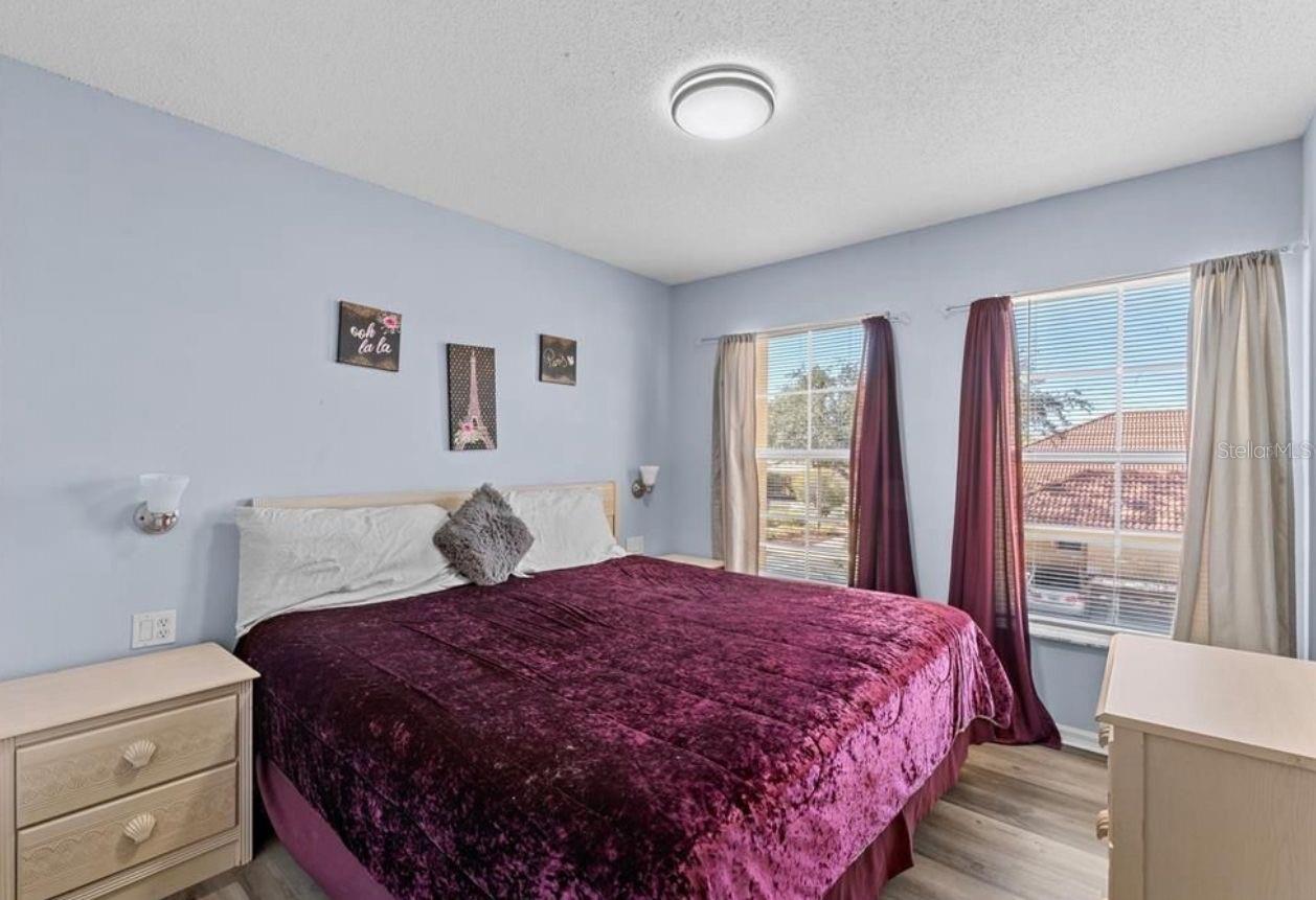 Image 12 of 25 For 1017 Park Ridge Circle