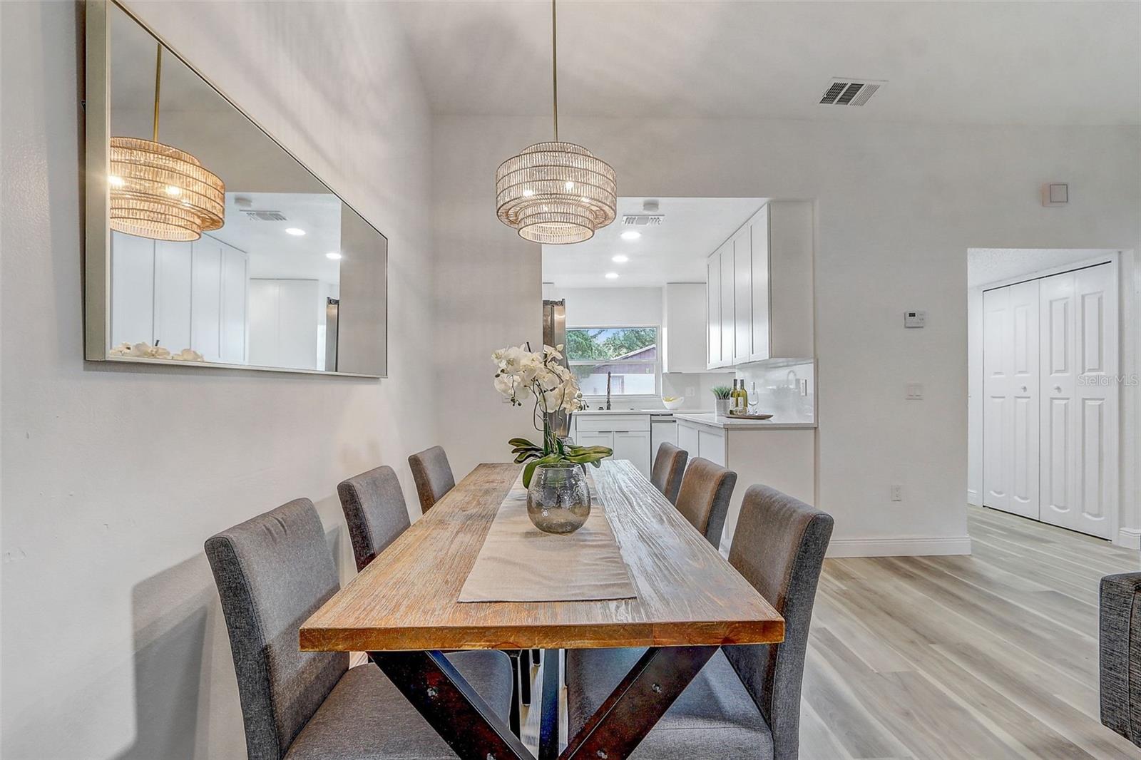 Image 14 of 38 For 3016 Stonecastle Road