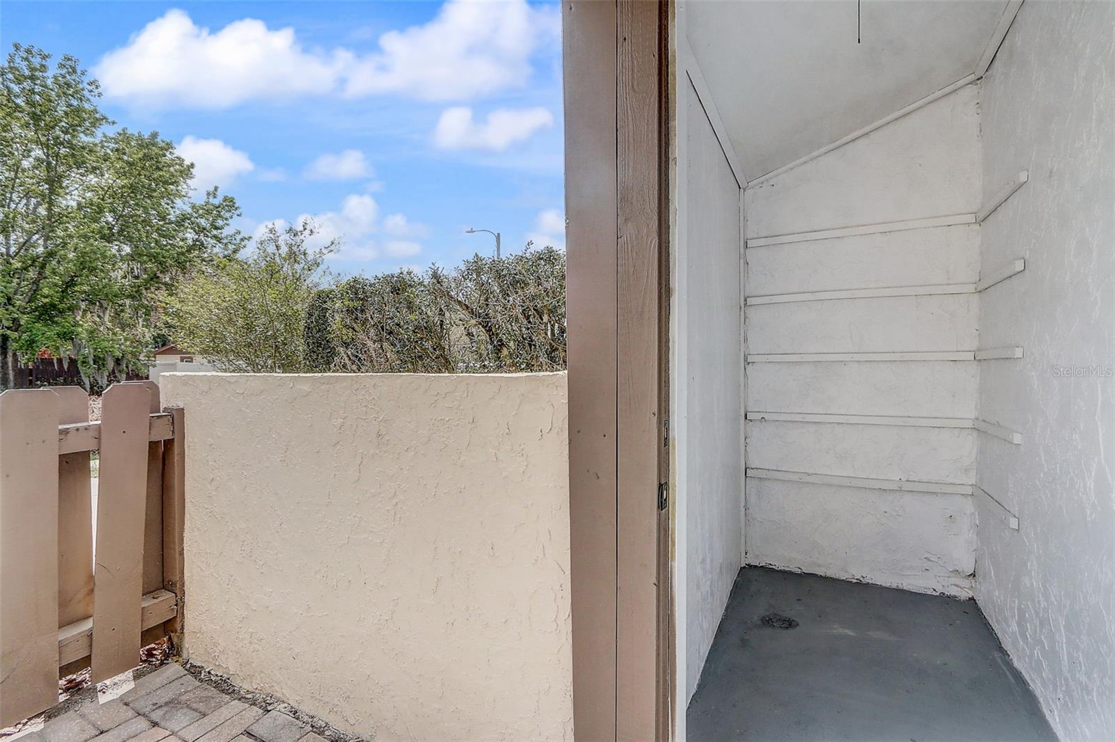 Image 9 of 38 For 3016 Stonecastle Road