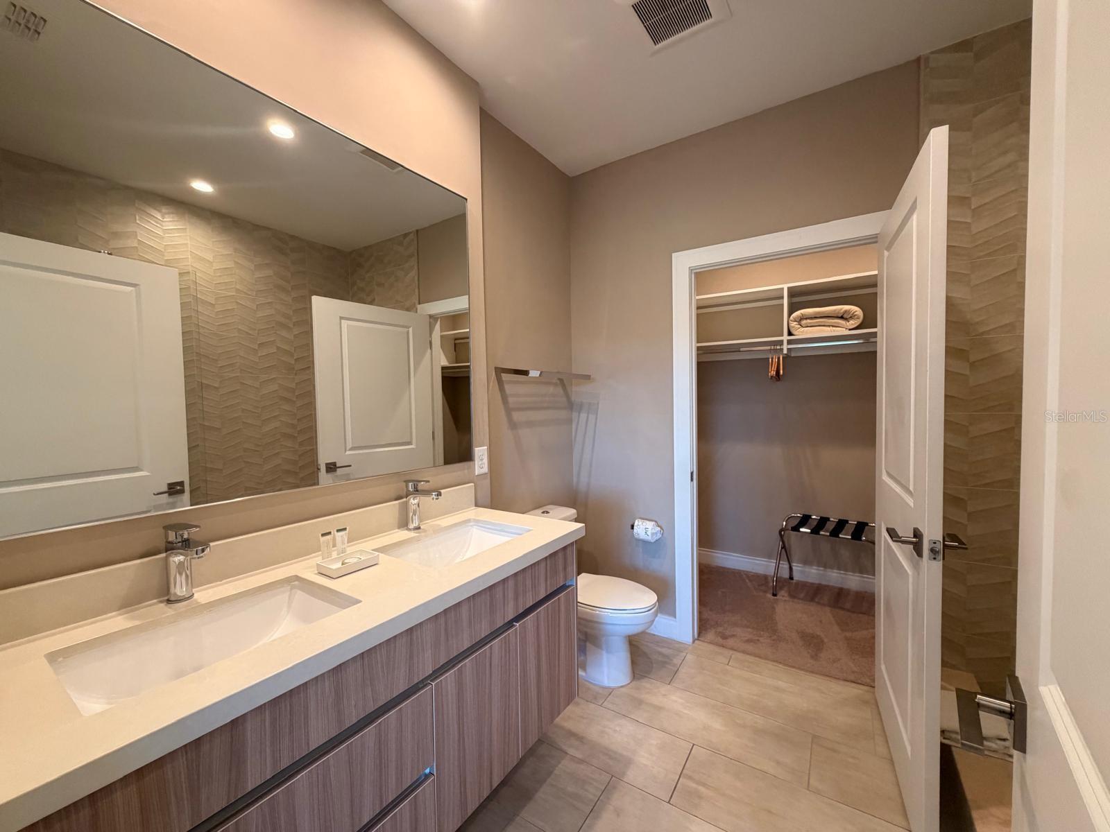 Image 21 of 47 For 7464 Brooklyn Drive