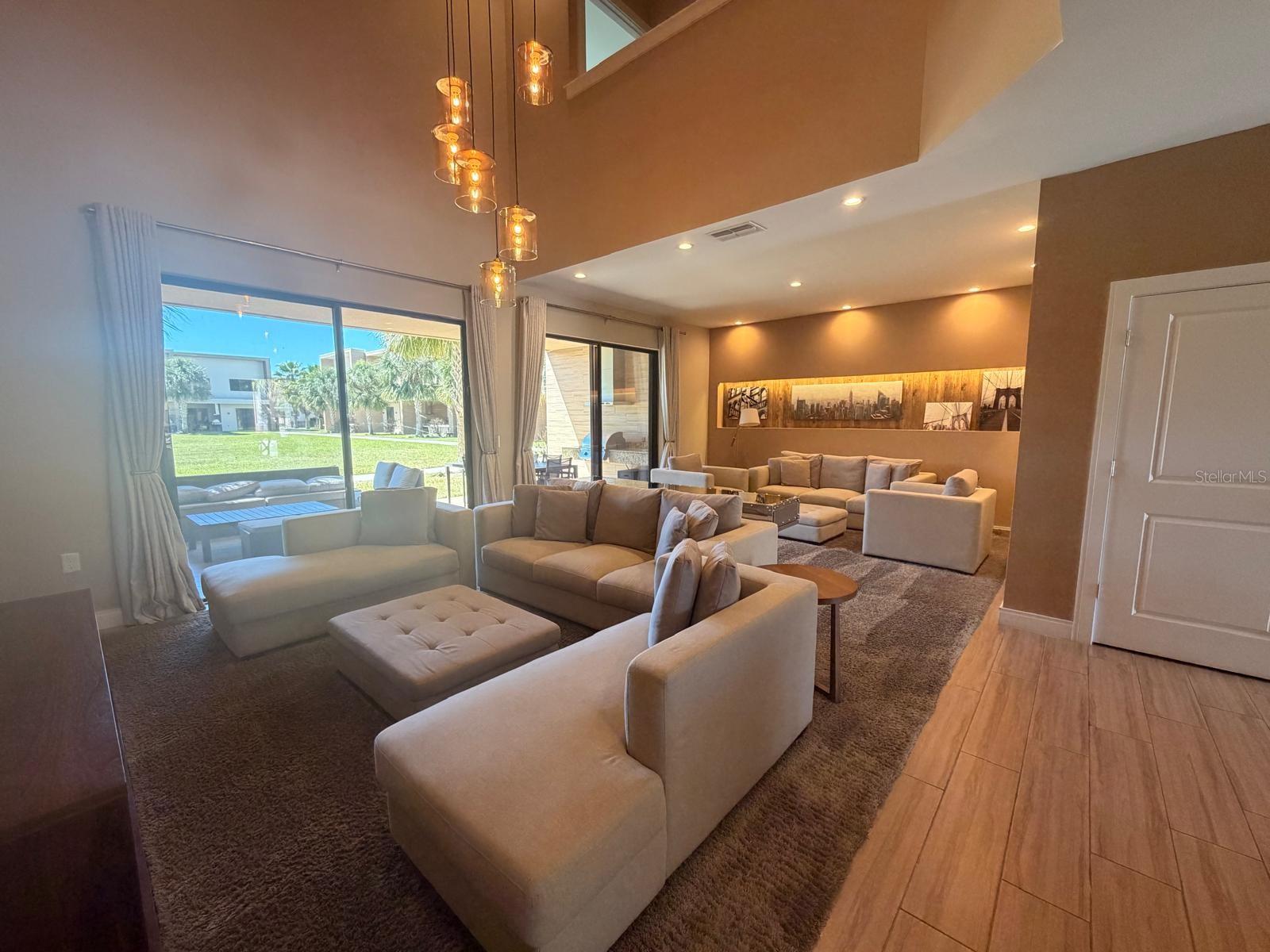 Image 7 of 47 For 7464 Brooklyn Drive
