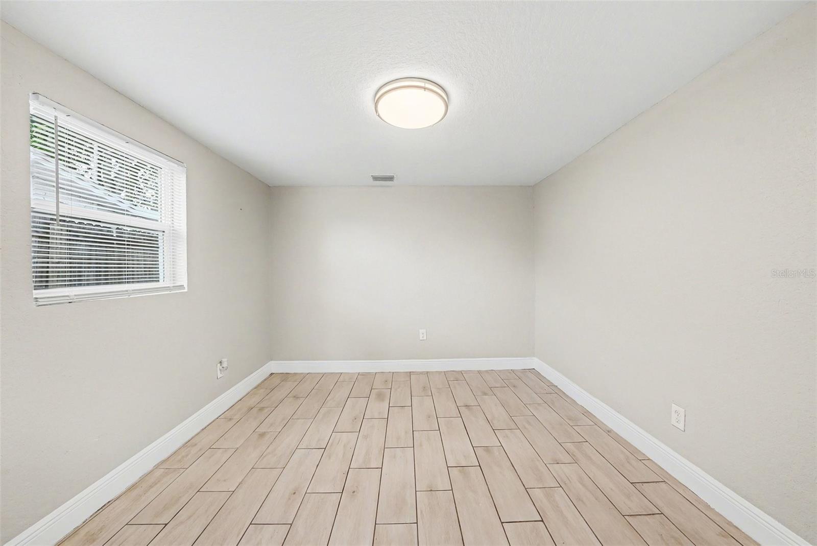 Image 11 of 15 For 11014 Grant Drive