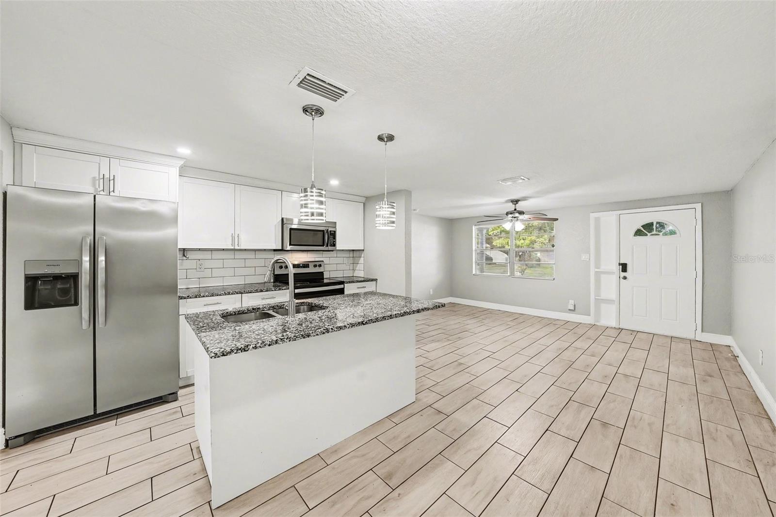 Image 5 of 15 For 11014 Grant Drive