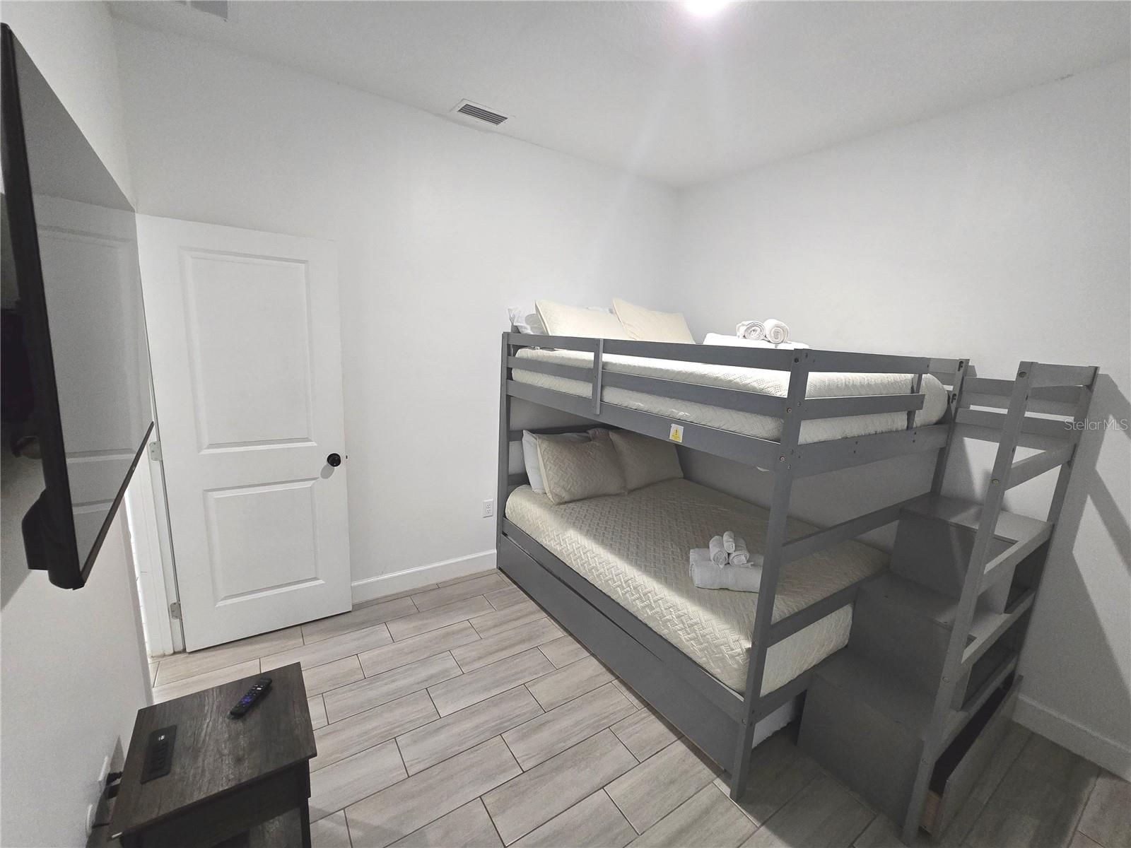 Image 15 of 19 For 4663 Conley Street