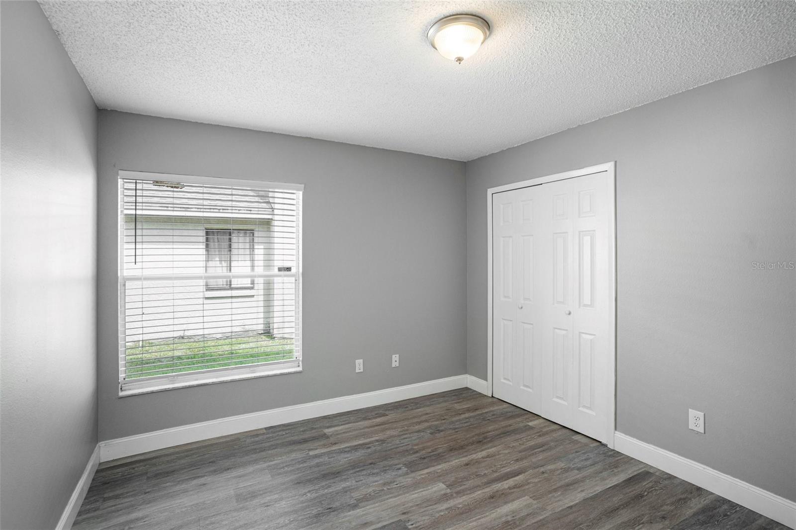 Image 13 of 25 For 1623 Storington Avenue