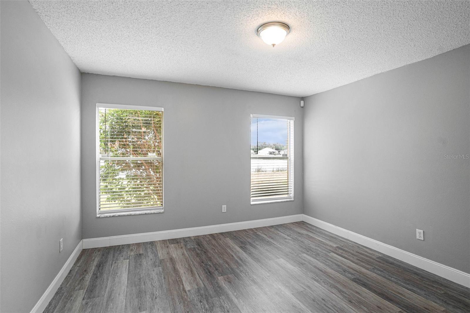 Image 15 of 25 For 1623 Storington Avenue