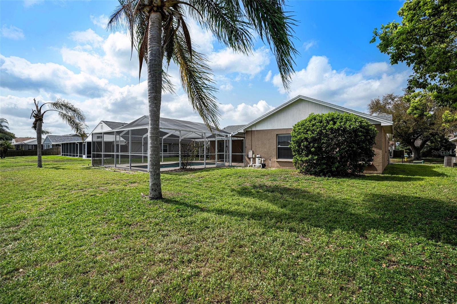 Image 23 of 25 For 1623 Storington Avenue