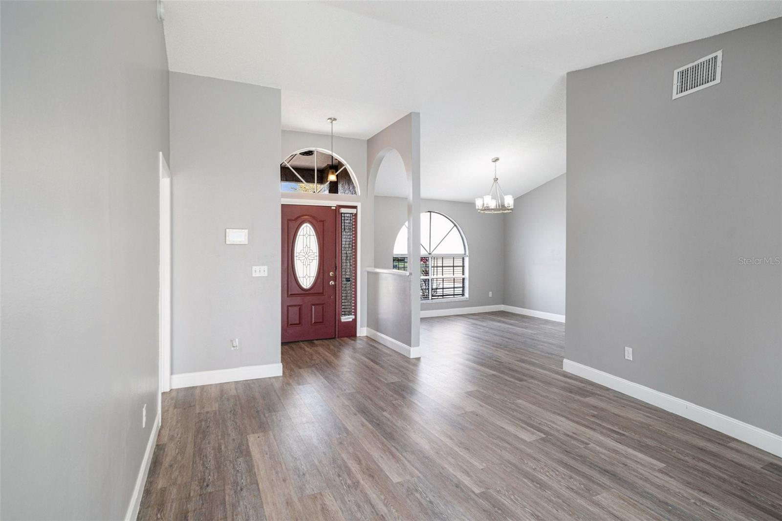 Image 4 of 25 For 1623 Storington Avenue