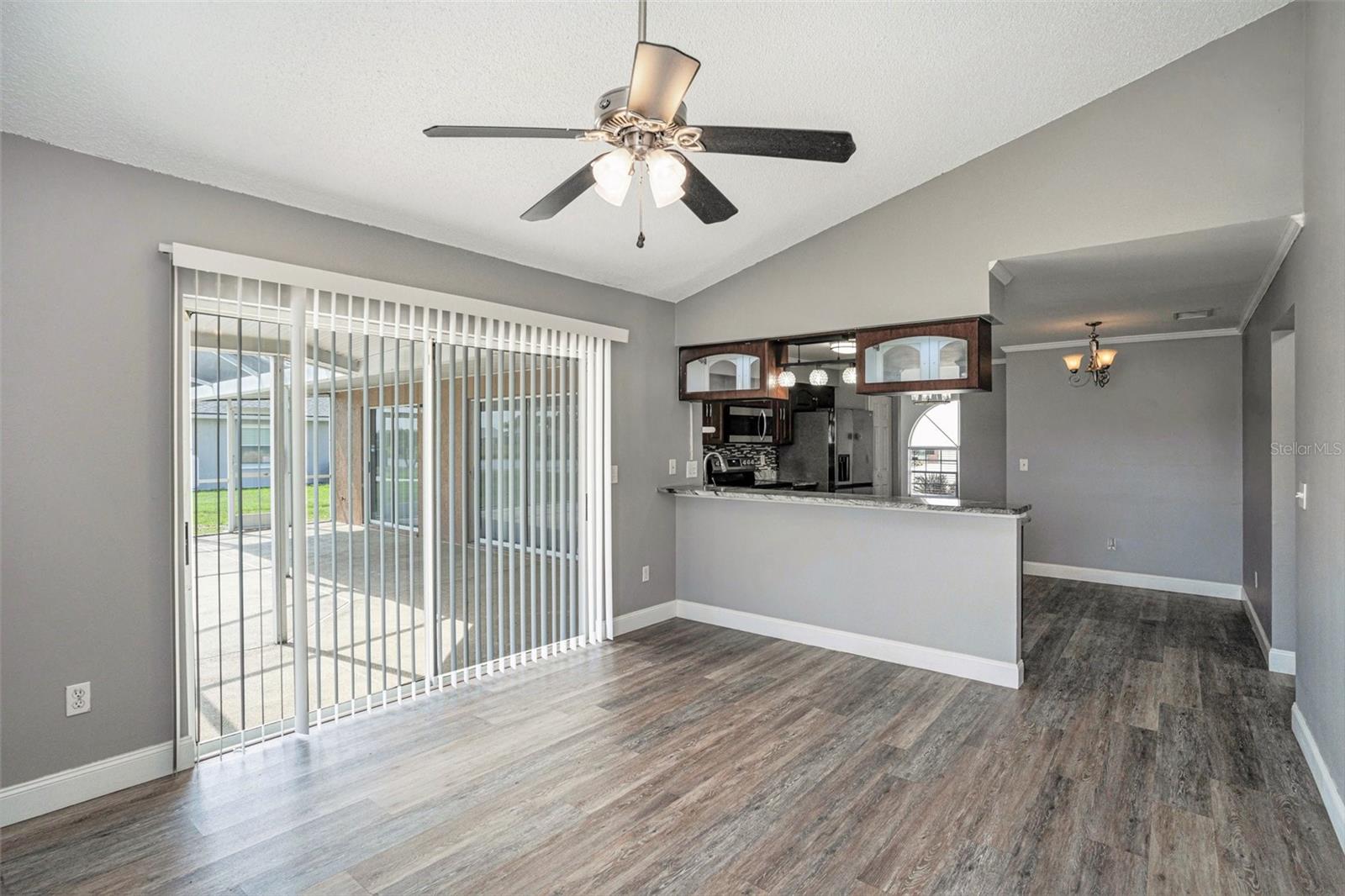 Image 6 of 25 For 1623 Storington Avenue