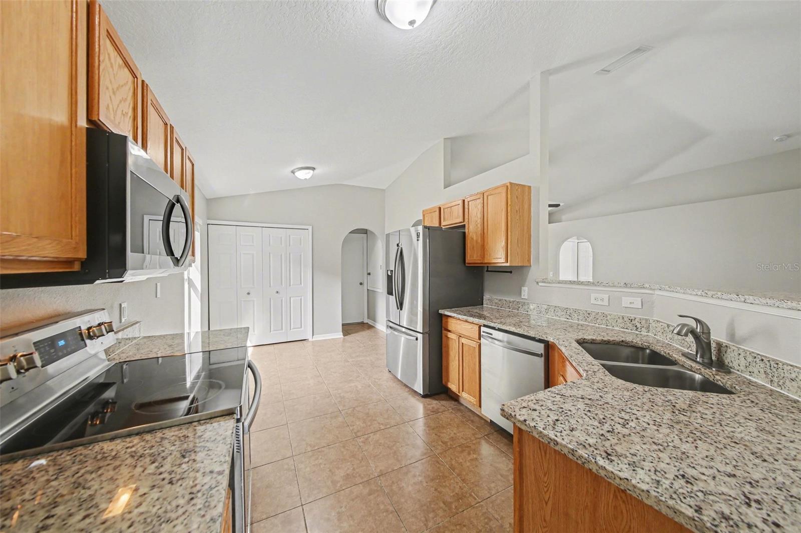 Image 12 of 26 For 2212 Nicollett Way