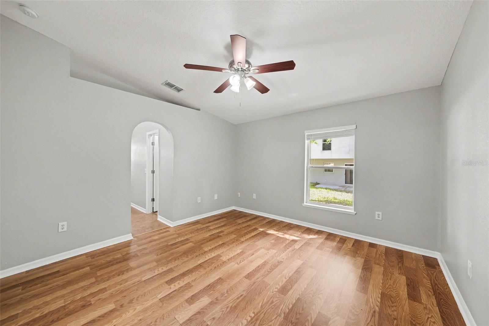 Image 13 of 26 For 2212 Nicollett Way