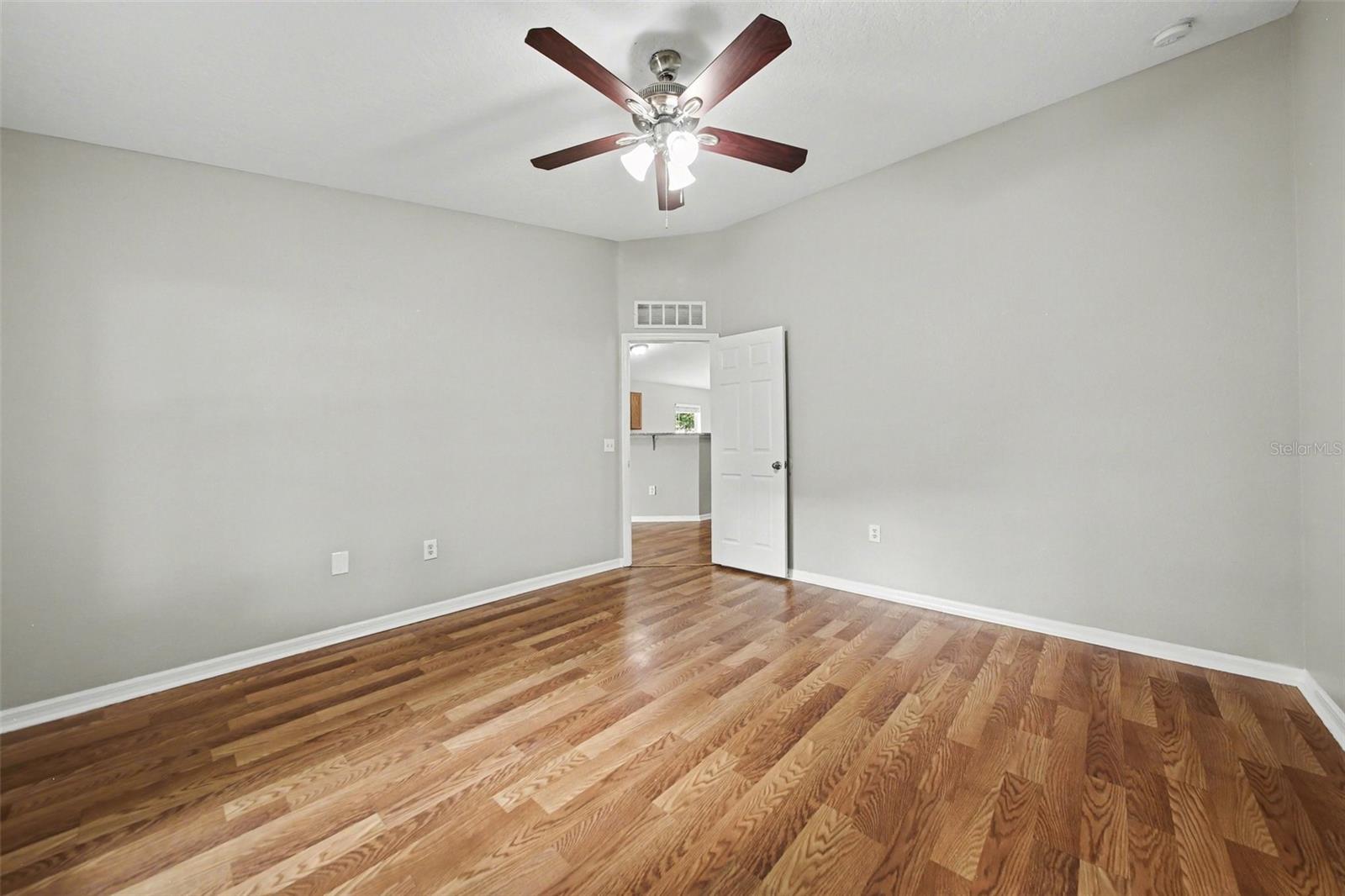 Image 14 of 26 For 2212 Nicollett Way