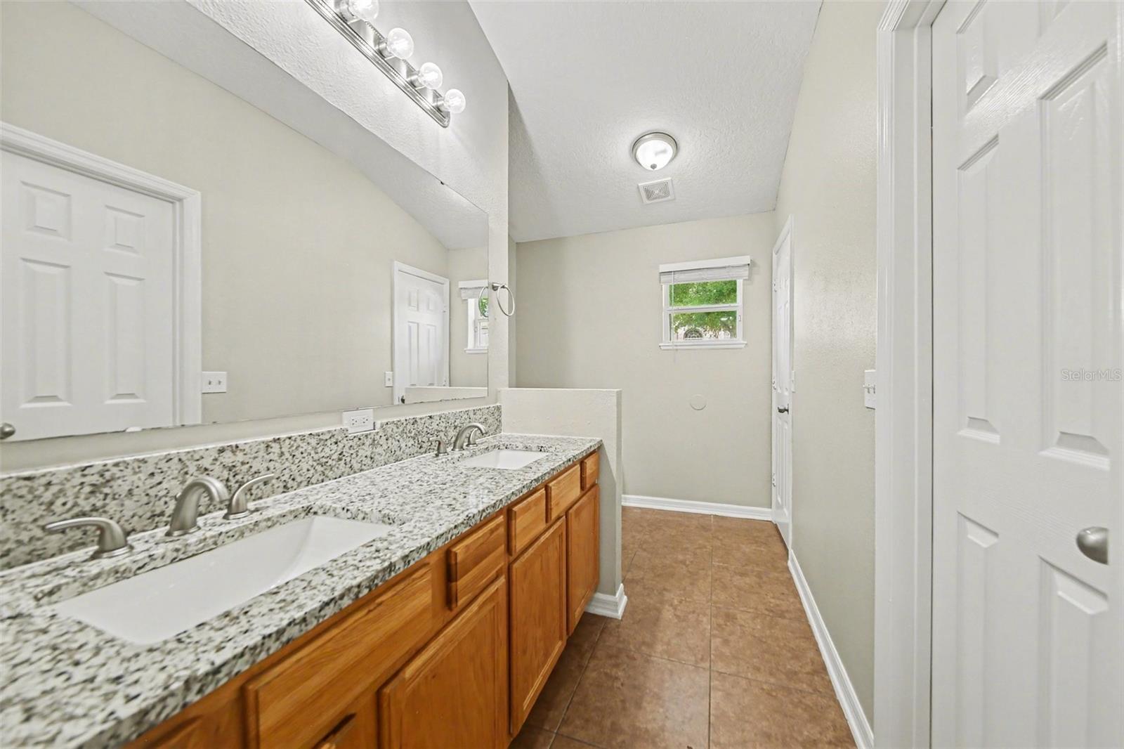 Image 17 of 26 For 2212 Nicollett Way