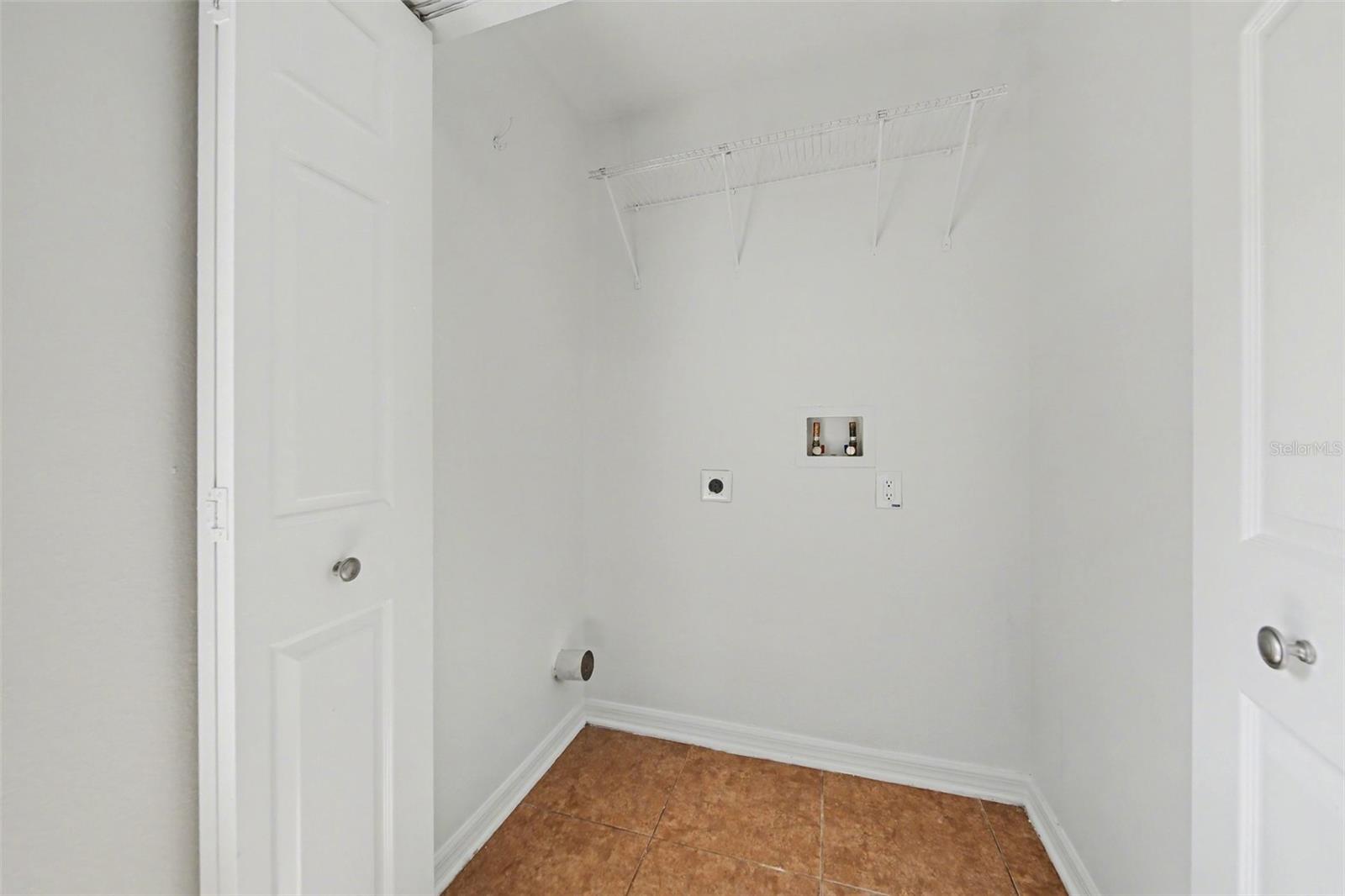 Image 21 of 26 For 2212 Nicollett Way