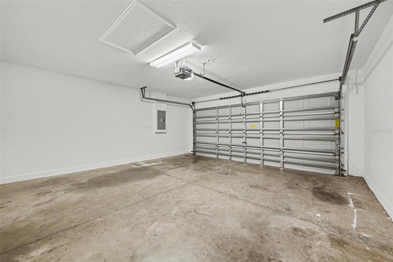 Image 23 of 26 For 2212 Nicollett Way