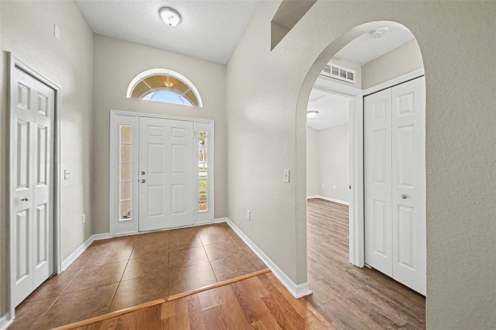 Image 8 of 26 For 2212 Nicollett Way