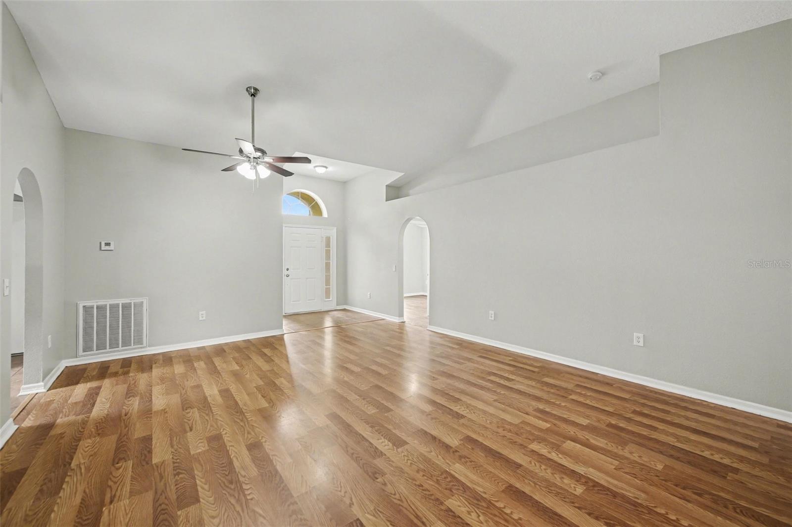 Image 9 of 26 For 2212 Nicollett Way